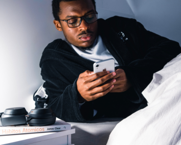 3 tips to make sure your phone won’t keep you up all night