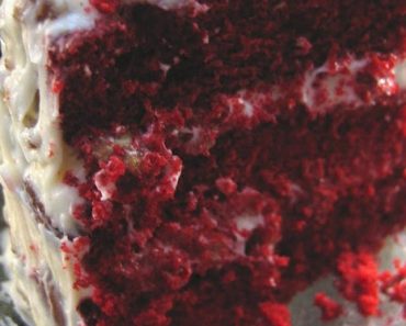 GRANDMOTHER PAUL’S RED VELVET CAKE